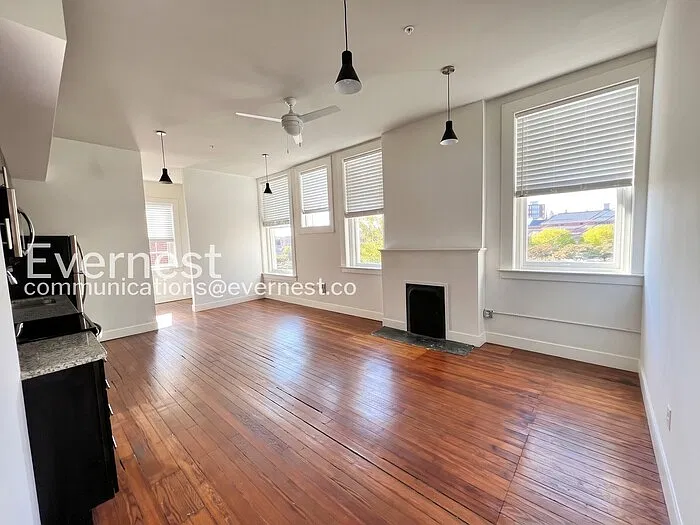 Studio, 1.0 bath, 457 sqft, $1,275 — Photo 4