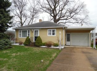 206 Cottage Grove Ave, West Burlington, IA 52655