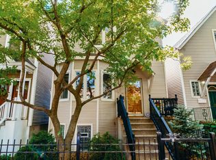 2013 W Addison St, Chicago, IL 60618