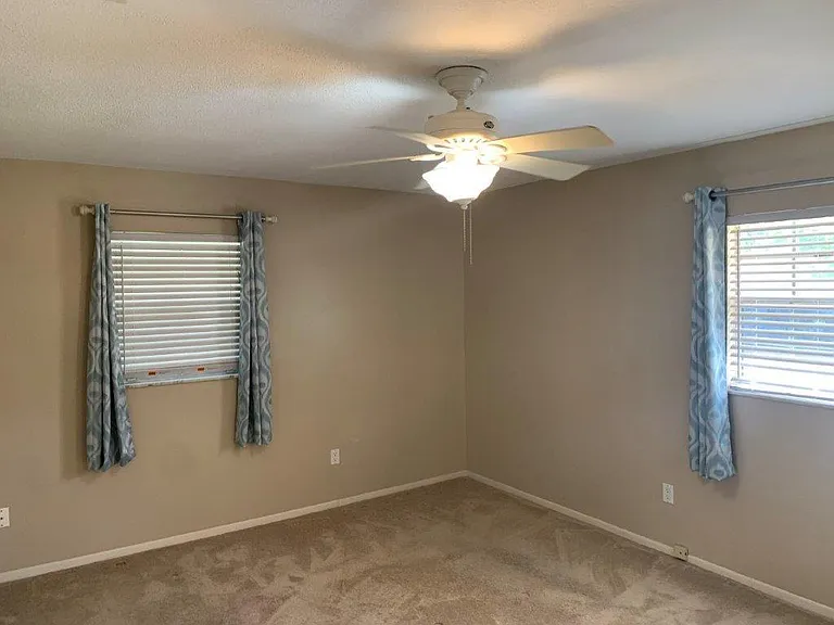700 Green Rd — Photo 13