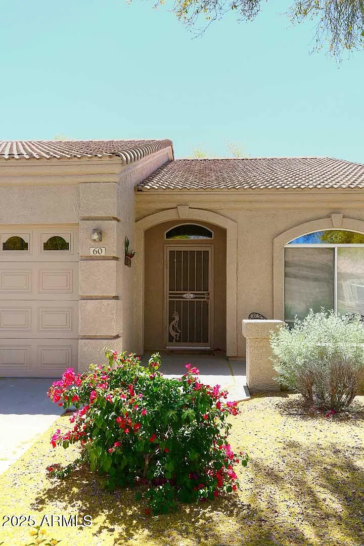 2 bed, 2.0 bath, 1371 sqft, $2,600 — Photo 3