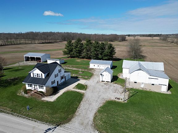 2nd image of 1052 County Road 194