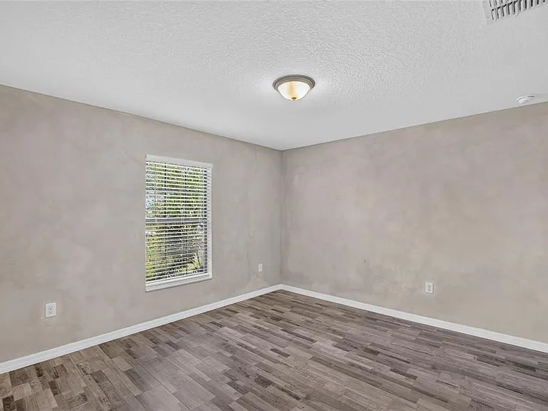 1115 Wynnmere Walk Ave — Photo 13
