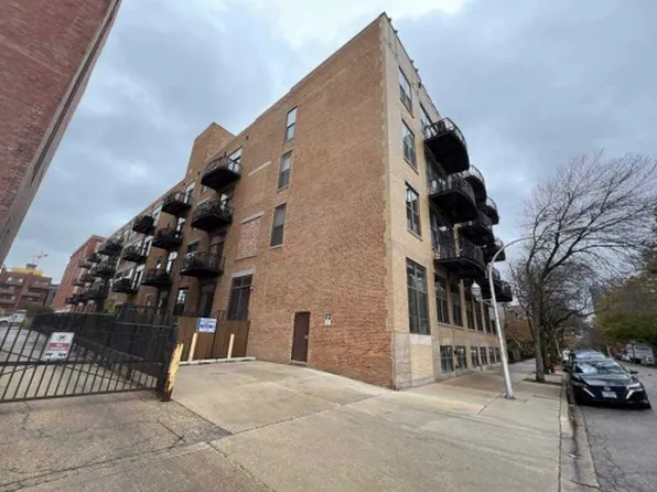 1330 W Monroe St APT 201, Chicago, IL 60607