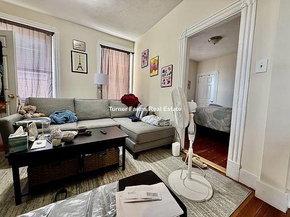 5th image of 1056 Cambridge St #4RC