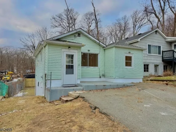 12 Colby Trl, Hopatcong Boro, NJ 07843
