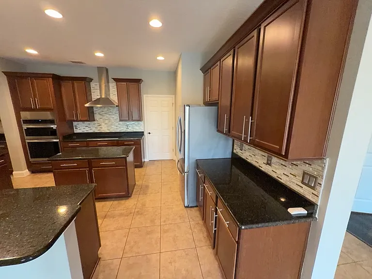 16007 Ollivett St — Photo 7