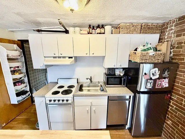 8 Harris St #4 — Photo 6