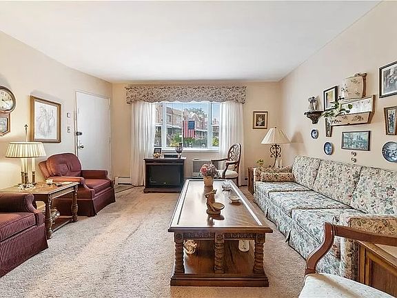 4th image of 1511 Independence Ave #1B