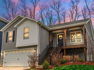 1006 Center St, Valparaiso, IN 46385