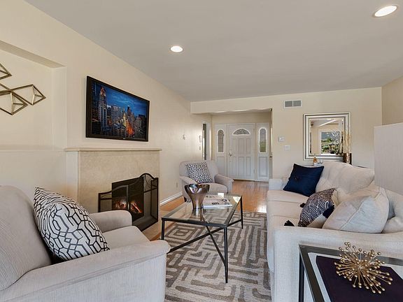 5th image of 2544 Northshore Ln