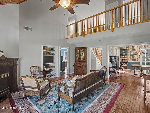 4th image of 5480 Polk Ln