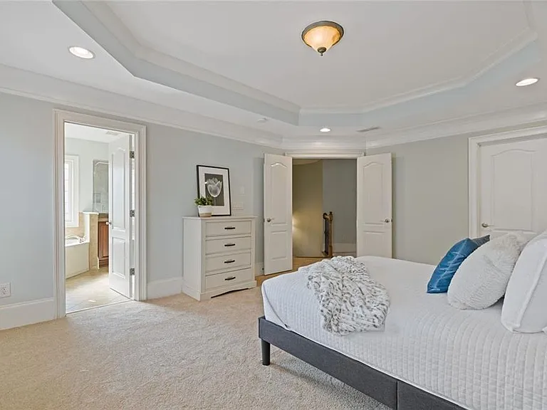 2763 Durham Dr NE — Photo 38