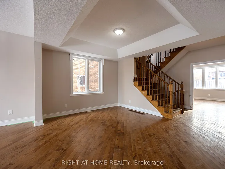 1215 Lowrie St — Photo 8