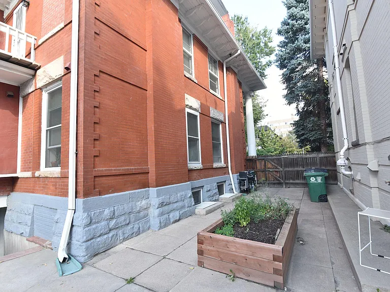 1331 N Franklin St #B — Photo 15
