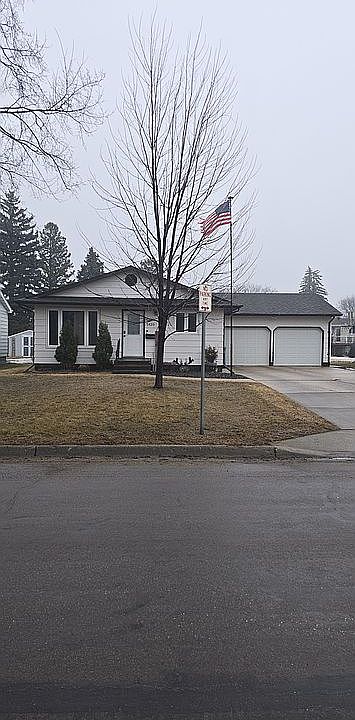 1st image of 1420 7th St N