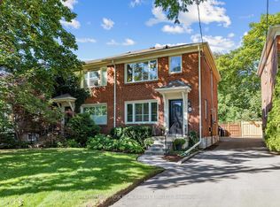 8 Beaufield Ave, Toronto, ON M4G3R3