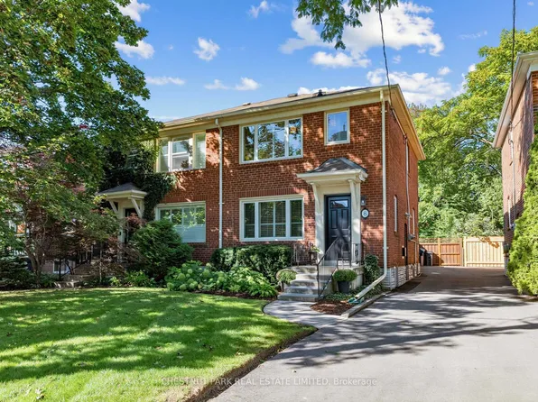 8 Beaufield Ave, Toronto, ON M4G 3R3
