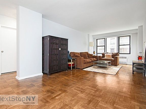 2nd image of 220 E 54th St APT 4A