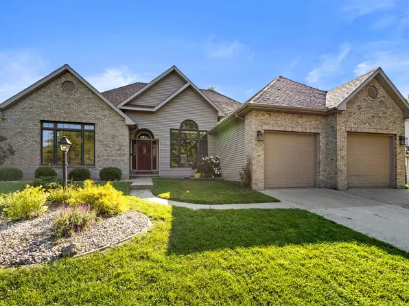 502 Jeffery Dr, Mahomet, IL 61853