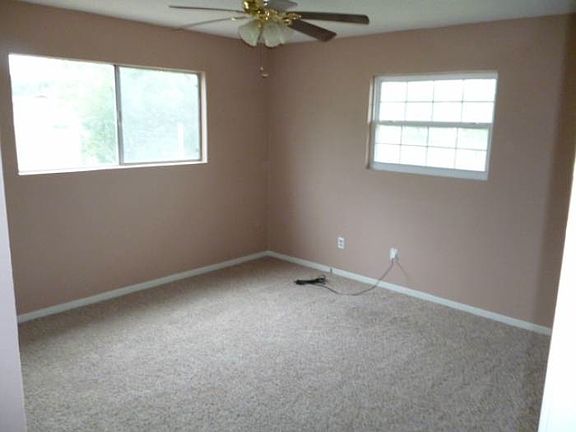 5th image of 211 Merrywood Ln