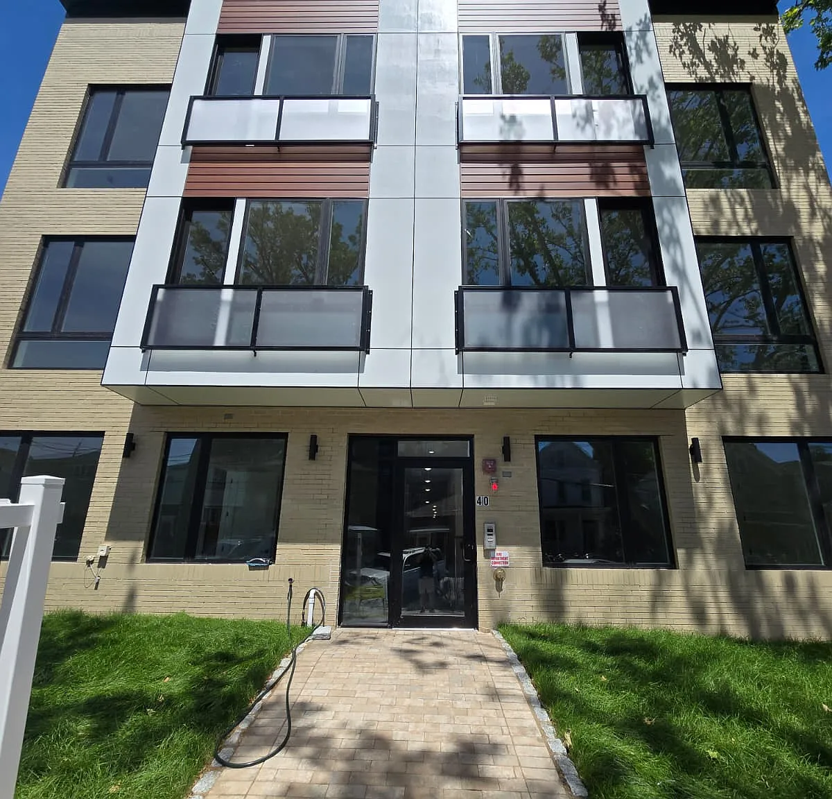 2 bed, $2,400 — Photo 1