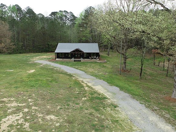 3rd image of 736 N Skyline Dr