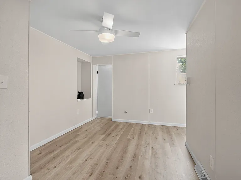 138 S 17th St — Photo 16