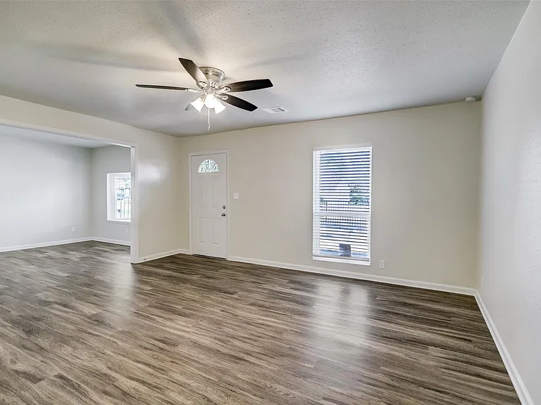 3918 Cosby St — Photo 3