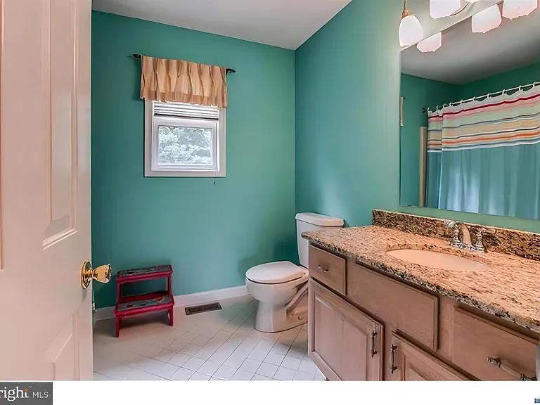 117 Susan Dr — Photo 16