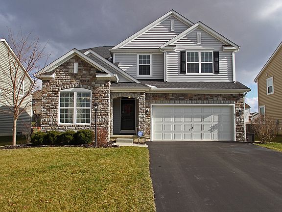 2nd image of 264 Fox Glen Dr E