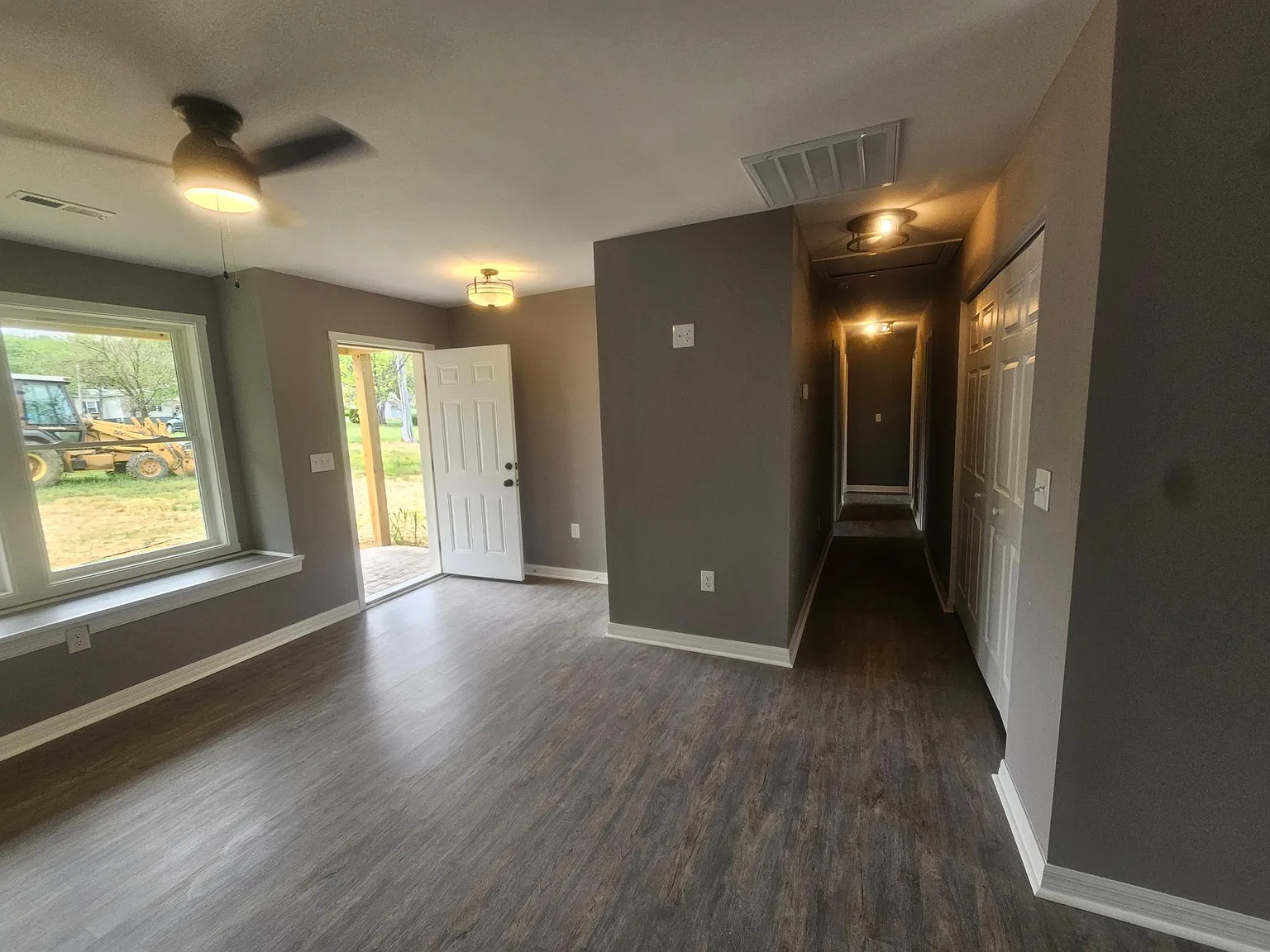 3 bed, 1020 sqft, $2,000 — Photo 4