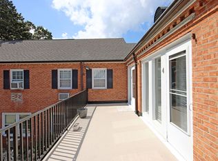 2114 Ivy Rd #4, Charlottesville, VA 22903