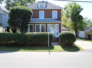 10 Willis Ave, Amityville, NY 11701