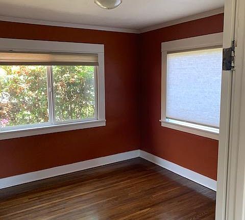 5th image of 419 Temple Ave #B