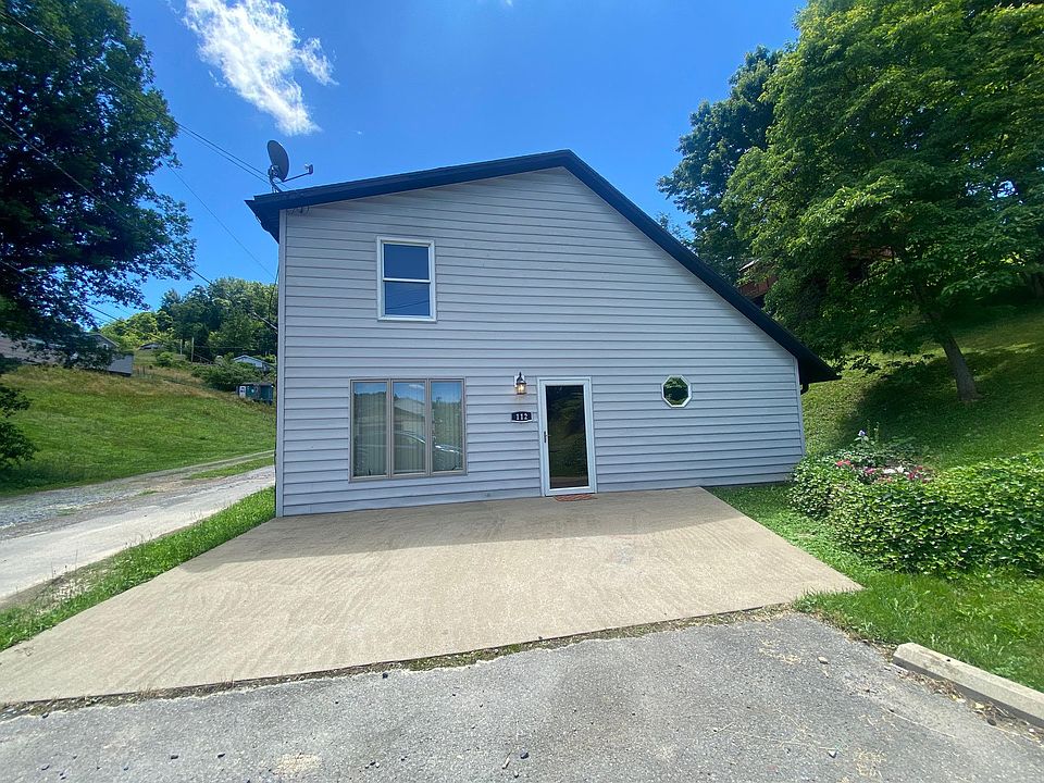 1st image of 112 Massena Ct