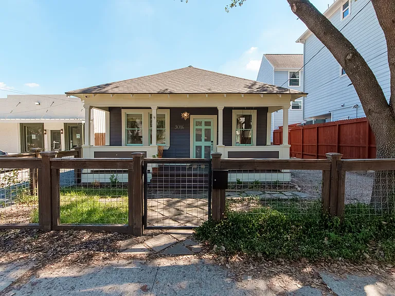 3016 Houston Ave — Photo 2
