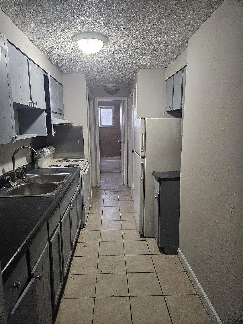 1345 Yosemite Street — Photo 4