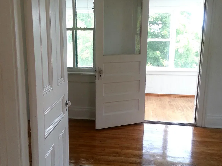 414 2nd St W — Photo 10