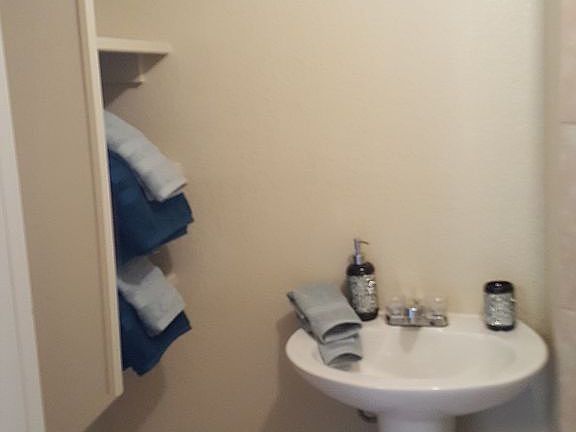 5th image of 1135 S 13th Ave