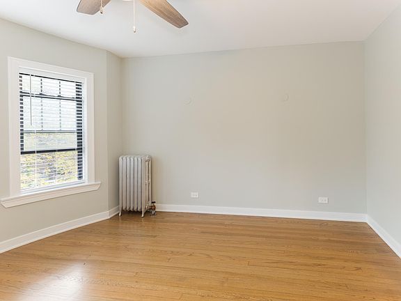 5th image of 4602 N Winchester Ave APT 3F