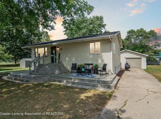 225 E Washington St, Maple Rapids, MI 48853
