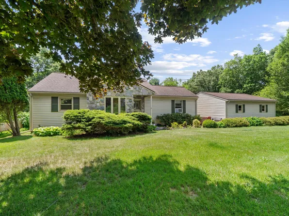 16009 Cavanaugh Lake Rd, Chelsea, MI 48118