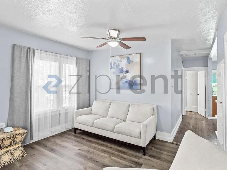 5915 Avenal Ave #5915 — Photo 5