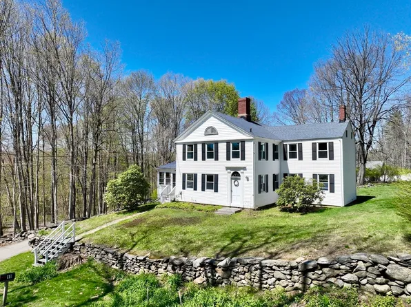 11 Whittemore Rd, Sturbridge, MA 01566