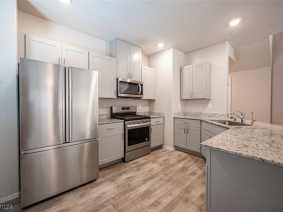 5th image of 4645 Blaise Ave Unit 102