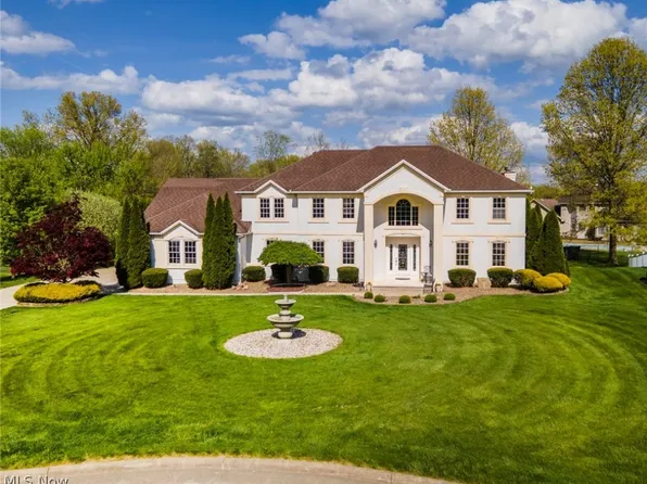 4680 Bunny Trl, Canfield, OH 44406