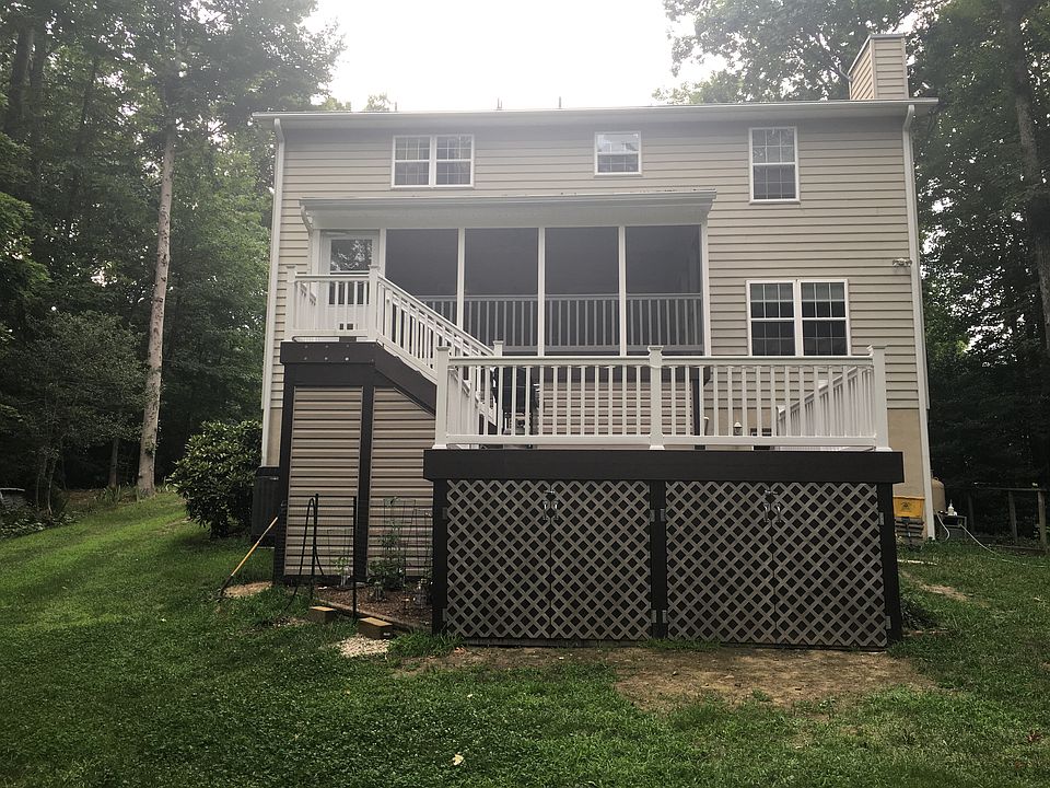 2nd image of 705 Berry Dr