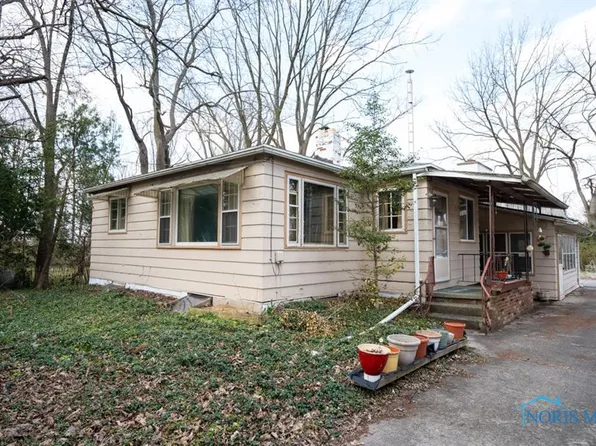 9945 Hertzfeld Rd, Waterville, OH 43566