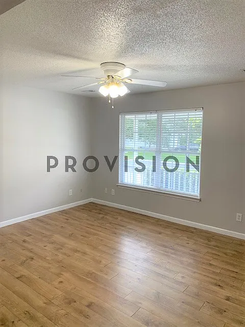 3Br, 2Ba House — Photo 3